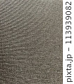 暗めの布の背景 113939082