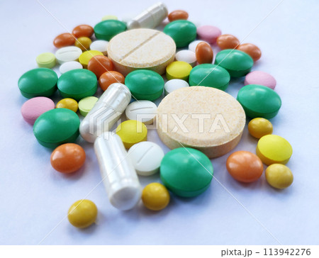 Colourful pills set, medicine background 113942276