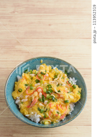 カニカマ玉子とじ丼 カニカマ玉子とじ丼 113952319