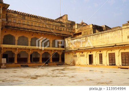 インド ジャイプル郊外 アンベール城の建物 インド ジャイプル郊外 アンベール城の建物 113954994