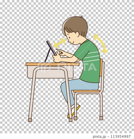 机でタブレットしている姿勢が悪い小学生の男の子 113954997