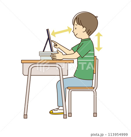 机でタブレットしている姿勢が良い小学生の男の子 机でタブレットしている姿勢が良い小学生の男の子 113954999