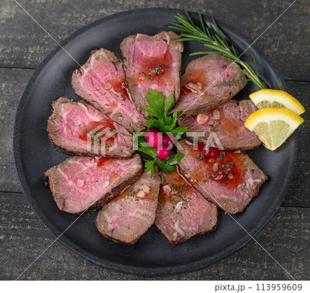 ローストビーフ 俯瞰撮影 ローストビーフ 俯瞰撮影 113959609