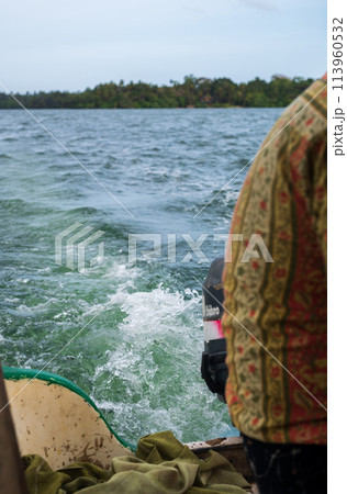 Madol Duwa boat ride close up. 113960532