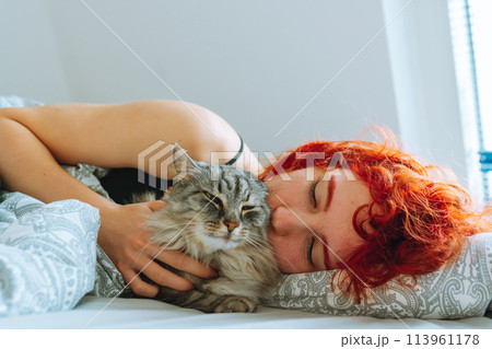 Friendship between pet and its owner Friendship between pet and its owner 113961178