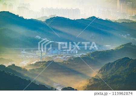 フォギー 霧深い 霧 113962874