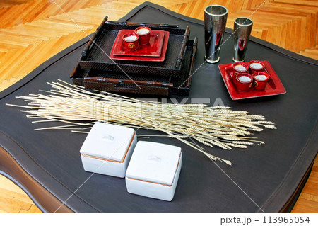 Table decoration 113965054