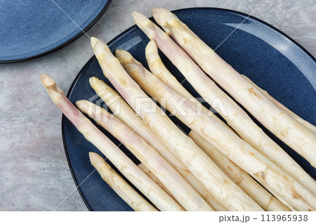 bundle of white asparagus. 113965938