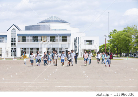 小学一年生　クラス　25人 113966336