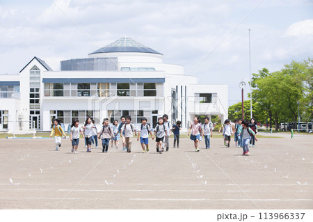 小学一年生　クラス　25人 113966337