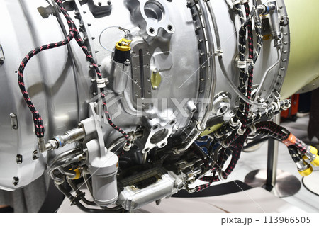 小型ビジネスジェットのエンジン 小型ビジネスジェットのエンジン 113966505