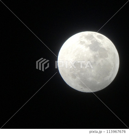 月の浮かぶ 113967676