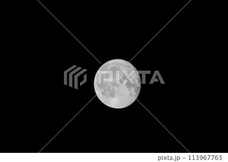 夜空に浮かぶ欠けはじめの月 夜空に浮かぶ欠けはじめの月 113967763