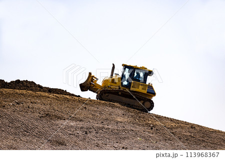 荒川第二調節池工事　クローラークレーン 113968367