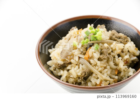 牛肉とごぼうの炊き込みご飯 113969160