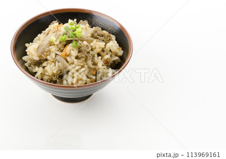 牛肉とごぼうの炊き込みご飯 牛肉とごぼうの炊き込みご飯 113969161