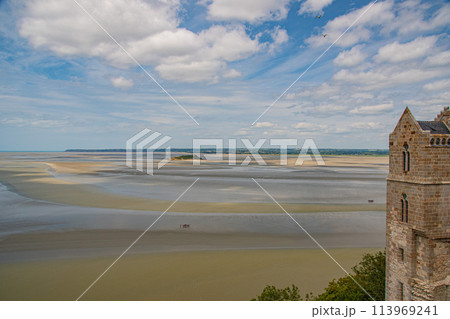 フランスの世界遺産のモンサンミッシェルでの風景 113969241