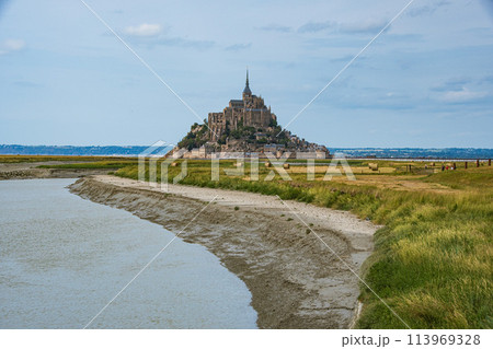 フランスの世界遺産のモンサンミッシェルでの風景 フランスの世界遺産のモンサンミッシェルでの風景 113969328