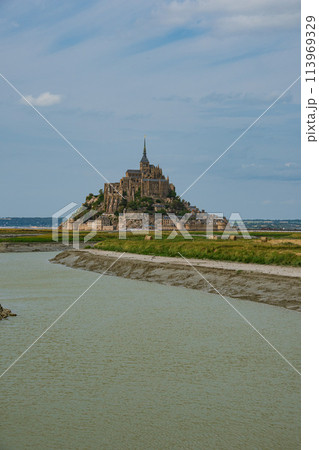 フランスの世界遺産のモンサンミッシェルでの風景 113969329