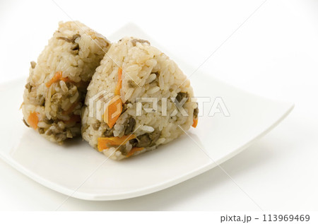 牛肉とゴボウ飯のおむすび 牛肉とゴボウ飯のおむすび 113969469