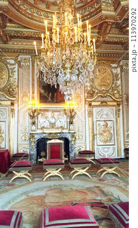 フランスのフォンテーヌブロー城 113970292