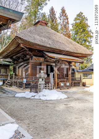 長野県大町市　信州仁科の里　若一王子神社　観音堂（長野県宝） 113971069