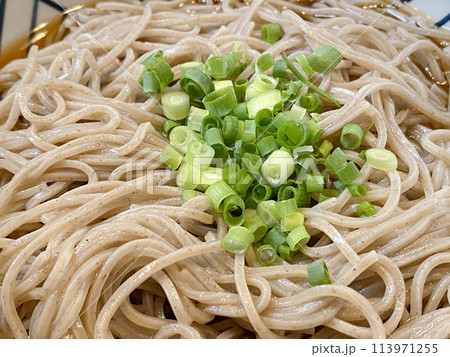 冷やしぶっかけ蕎麦のアップ 113971255