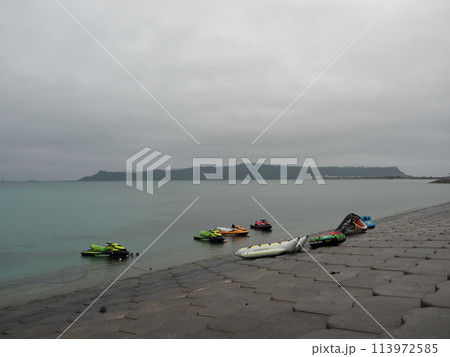 沖縄―嵐の前の海景色 113972585