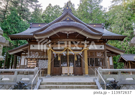 長野県駒ヶ根市赤穂の大宮五十鈴神社　拝殿 113972637