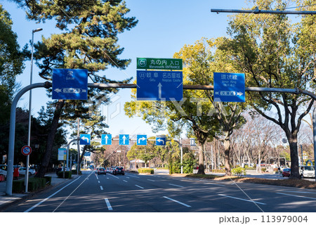 【基幹バスレーン】複雑な道路標識がある交差点 【基幹バスレーン】複雑な道路標識がある交差点 113979004