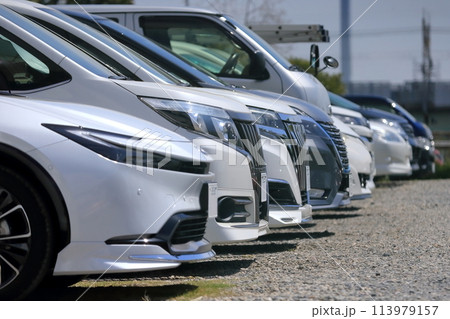 駐車中の乗用車 イメージ 駐車中の乗用車 イメージ 113979157