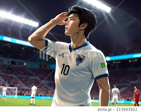 サッカーをする男性 113983922