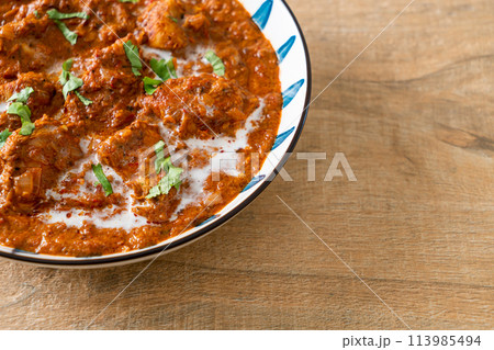 chicken tikka masala spicy curry meat food 113985494