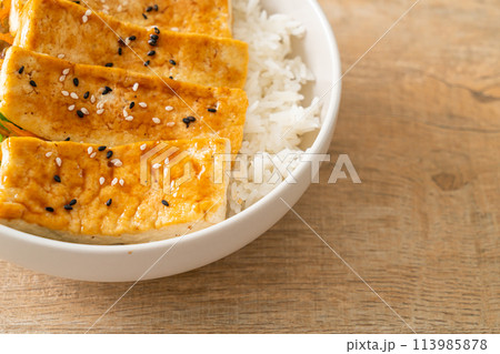 teriyaki tofu rice bowl - vegan food style 113985878