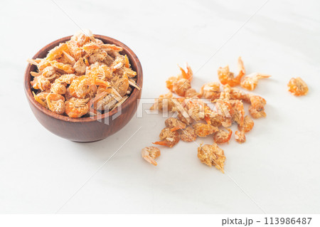dried shrimps or dried salted prawn 113986487