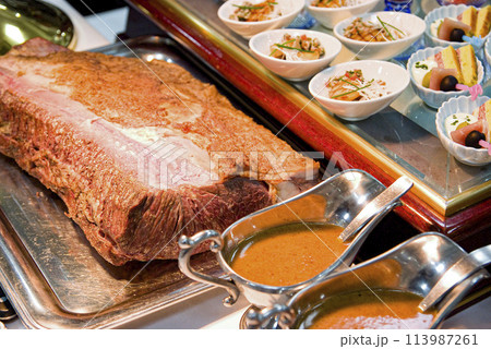 おいしい牛ステーキ バイキングのイメージ おいしい牛ステーキ バイキングのイメージ 113987261