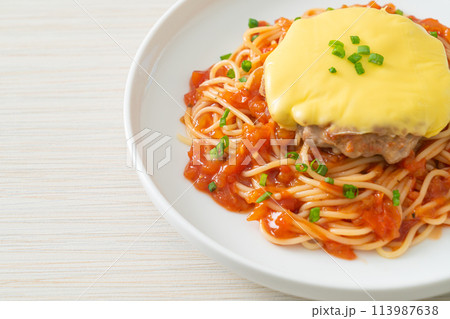 Spaghetti Tomato Sauce with Hamburg and Cheese Spaghetti Tomato Sauce with Hamburg and Cheese 113987638