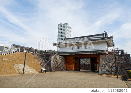 山梨県　甲府市　甲府城　山手渡櫓門 113988941