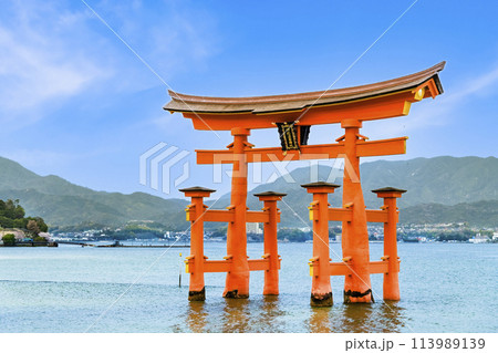 広島 嚴島神社　大鳥居 113989139