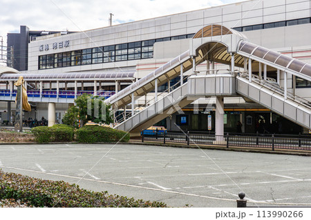 大阪府池田市栄町の阪急宝塚本線の阪急池田駅 駅舎(東口) 大阪府池田市栄町の阪急宝塚本線の阪急池田駅 駅舎(東口) 113990266