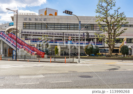 大阪府池田市栄町の阪急宝塚本線の阪急池田駅　駅舎（東口） 113990268