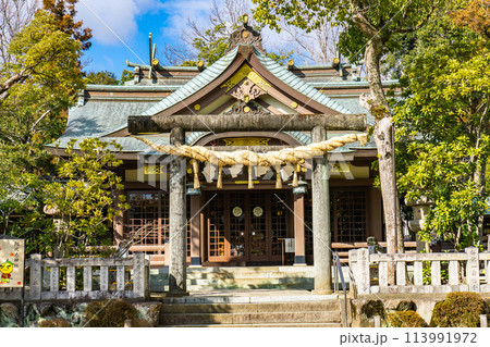 大阪府箕面市桜ヶ丘(箕面がゆずの産地)の阿比太神社(縁結びの神) 拝殿 大阪府箕面市桜ヶ丘(箕面がゆずの産地)の阿比太神社(縁結びの神) 拝殿 113991972