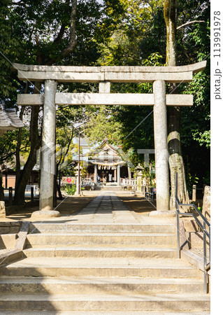 大阪府箕面市桜ヶ丘（箕面がゆずの産地）の阿比太神社（縁結びの神）　鳥居 113991978