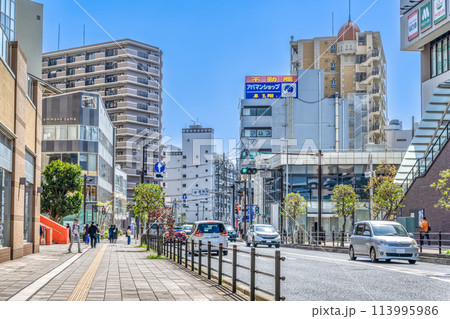神奈川県相模原市の都市風景 小田急相模原駅 行幸道路 神奈川県相模原市の都市風景 小田急相模原駅 行幸道路 113995986