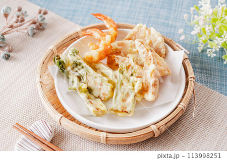 ウドとタケノコの天ぷら 113998251