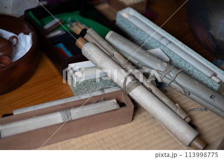 実家の整理をしていて出てきた古い掛け軸 113998775