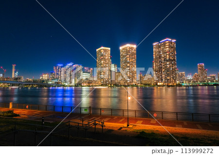 東京都江東区 夜の豊洲 113999272