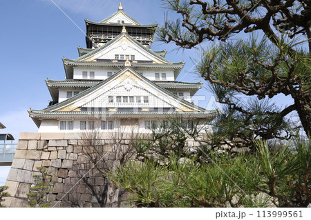 The osaka castle in the big castle and most famous in osaka japan The osaka castle in the big castle and most famous in osaka japan 113999561