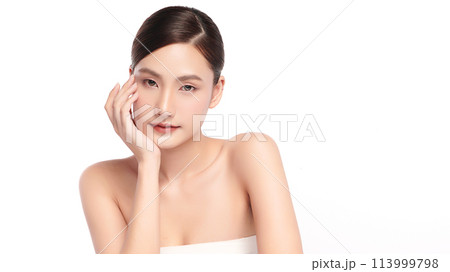 Beautiful young asian woman with clean fresh skin on white background, Face care, Facial treatment, Cosmetology, beauty and spa, Asian women portrait. 113999798