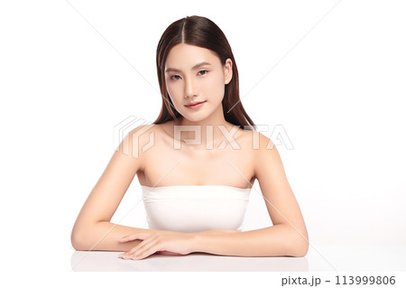 Beautiful young asian woman with clean fresh skin on white background, Face care, Facial treatment, Cosmetology, beauty and spa, Asian women portrait. 113999806